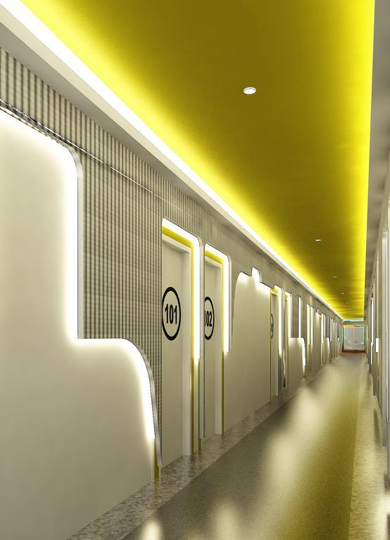 耶穆尔萨利黄釉酒店 泗水 客房 照片
